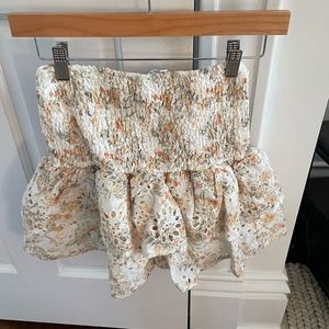 Super cute skirt - barely worn